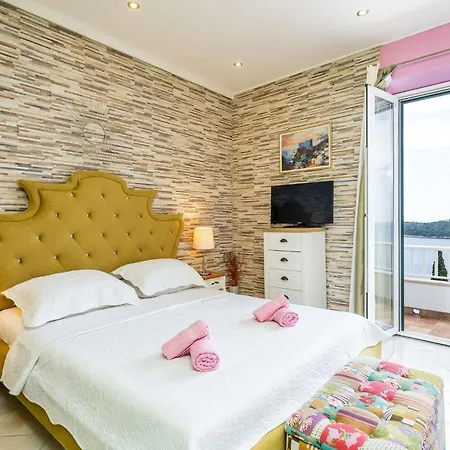 Adrian - Six Bedroom With Swimming Pool And Sea View Дубровник