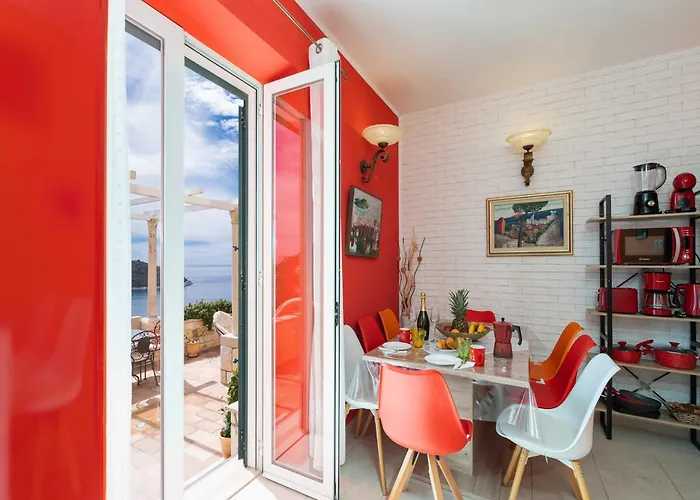 Adrian - Six Bedroom With Swimming Pool And Sea View