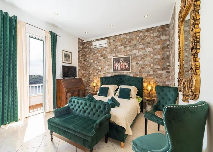 Vila Adrian - Six Bedroom With Swimming Pool And Sea View