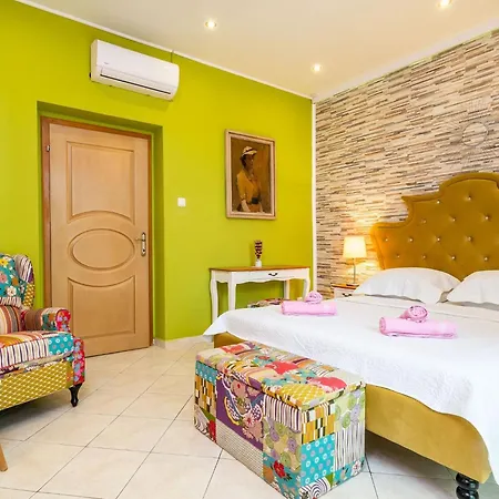 Villa Adrian - Six Bedroom With Swimming Pool And Sea View *