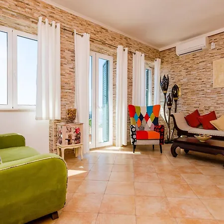 Villa Adrian - Six Bedroom With Swimming Pool And Sea View *