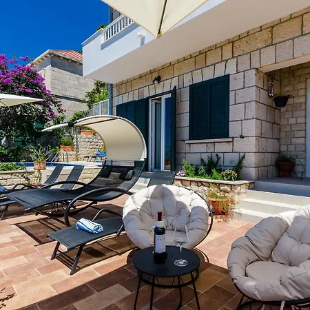 Villa Adrian - Six Bedroom With Swimming Pool And Sea View Dubrovnik
