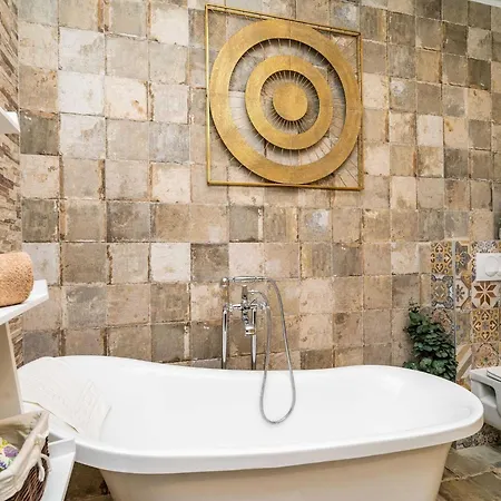 Adrian - Six Bedroom With Swimming Pool And Sea View * Ragusa