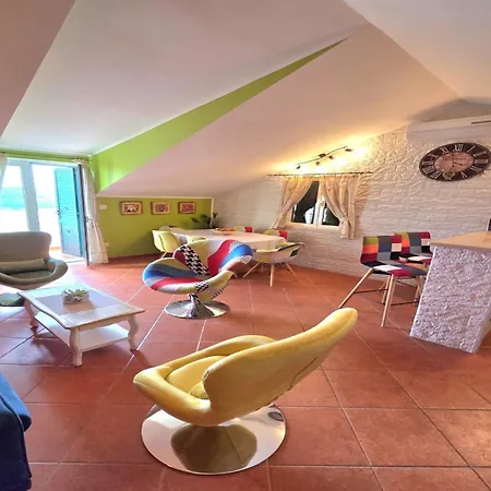 Villa Adrian - Six Bedroom With Swimming Pool And Sea View