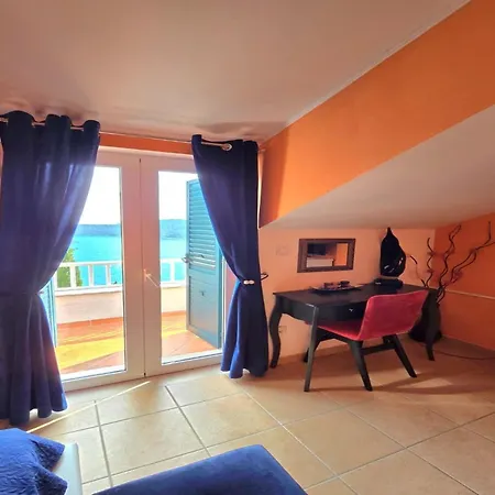 Adrian - Six Bedroom With Swimming Pool And Sea View
