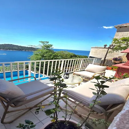 Villa Adrian - Six Bedroom With Swimming Pool And Sea View *
