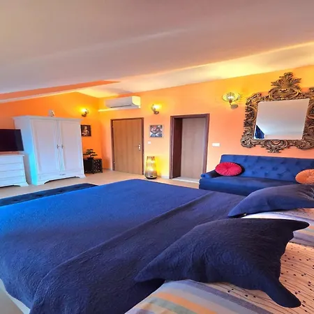 Villa Adrian - Six Bedroom With Swimming Pool And Sea View