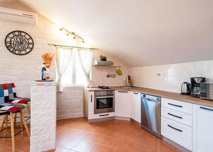 Adrian - Six Bedroom With Swimming Pool And Sea View * Dubrovnik