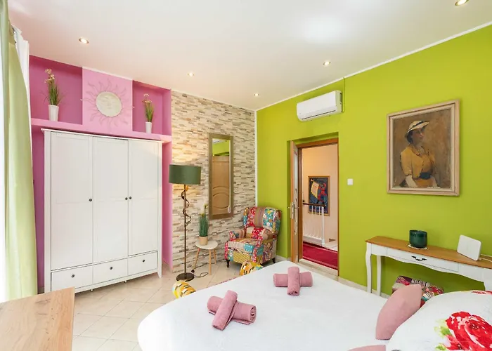 Villa Adrian - Six Bedroom With Swimming Pool And Sea View *