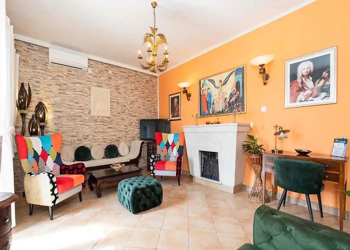 Adrian - Six Bedroom With Swimming Pool And Sea View Villa *