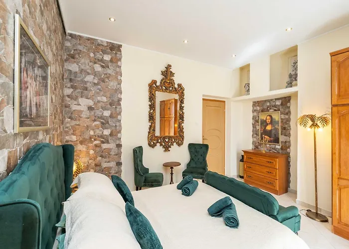 Villa Adrian - Six Bedroom With Swimming Pool And Sea View *