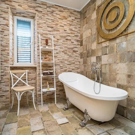 Adrian - Six Bedroom With Swimming Pool And Sea View Villa *