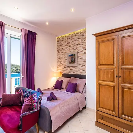 Adrian - Six Bedroom With Swimming Pool And Sea View Villa