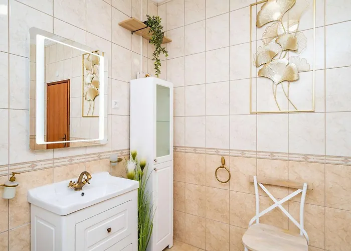 Adrian - Six Bedroom With Swimming Pool And Sea View *