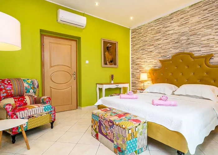 Villa Adrian - Six Bedroom With Swimming Pool And Sea View *