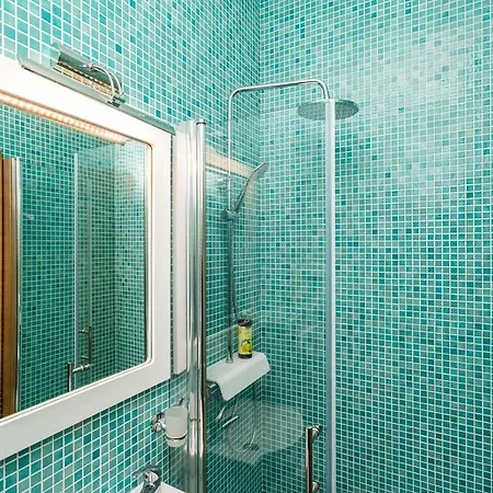 Adrian - Six Bedroom With Swimming Pool And Sea View